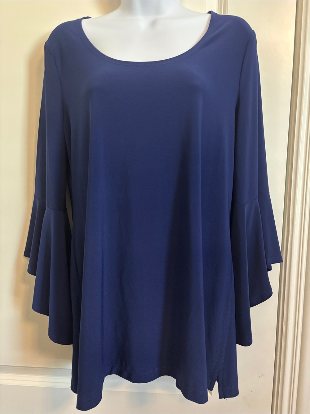Slinky Brand Women's Navy Bell-Sleeve Long Sleeve Top S